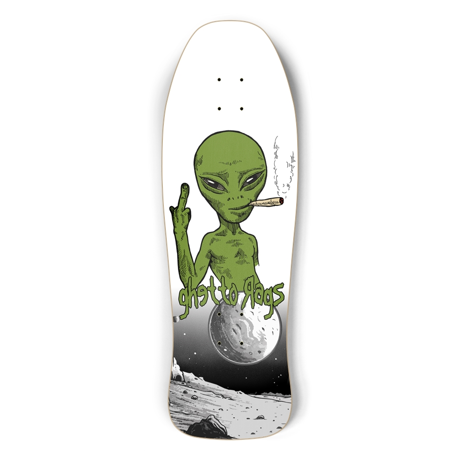 Alien Love Skateboard
